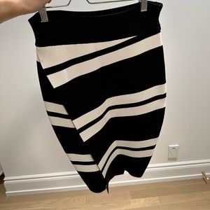 Stretchy bandage crossover skirt. Good for nights out
